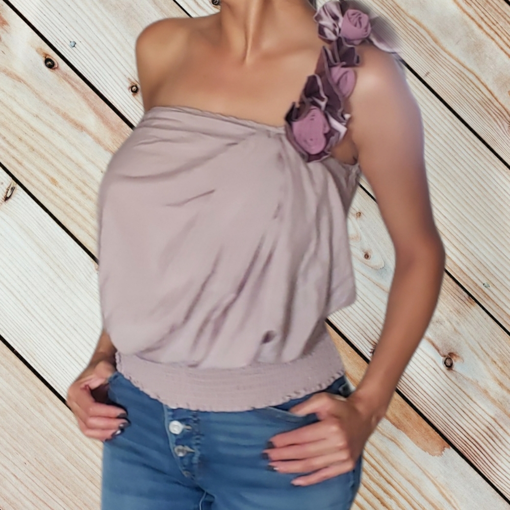Arden B~ One shoulder top